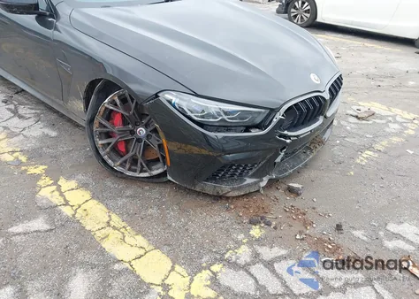 2023 BMW M8 Gran Coupe Competition z USA, uszkodzony, nr VIN WBSGV0C06PCL37737